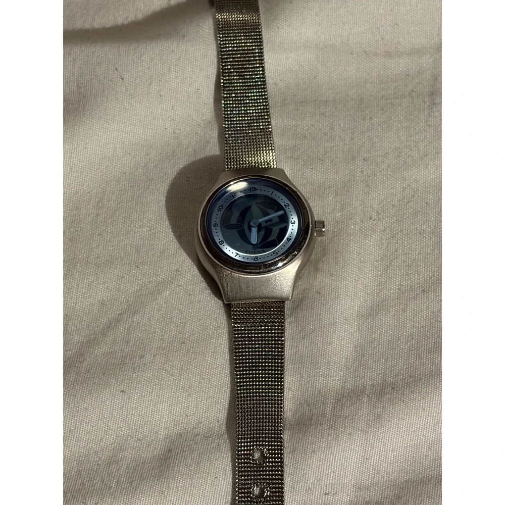 Fossil Big Tic Y2k‎ JR-7876 Women's Silver SS Mesh Band Blue Dial 30.3mm Watch